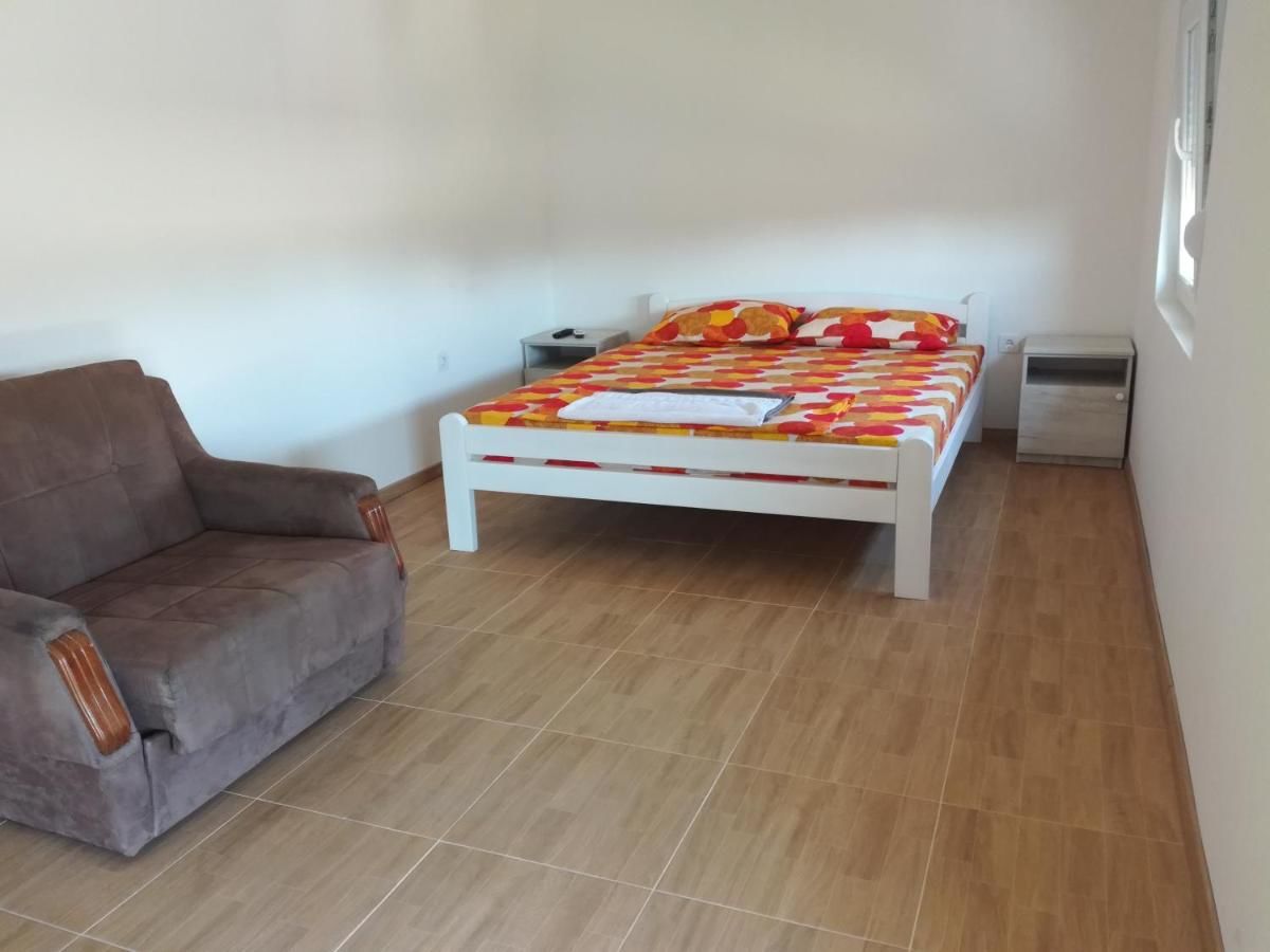 Гостевой дом Rooms In Подгорица-19