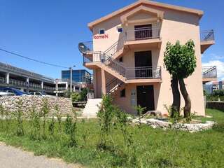 Гостевой дом Rooms In Подгорица Двухместный номер с 2 отдельными кроватями и общей ванной комнатой-11