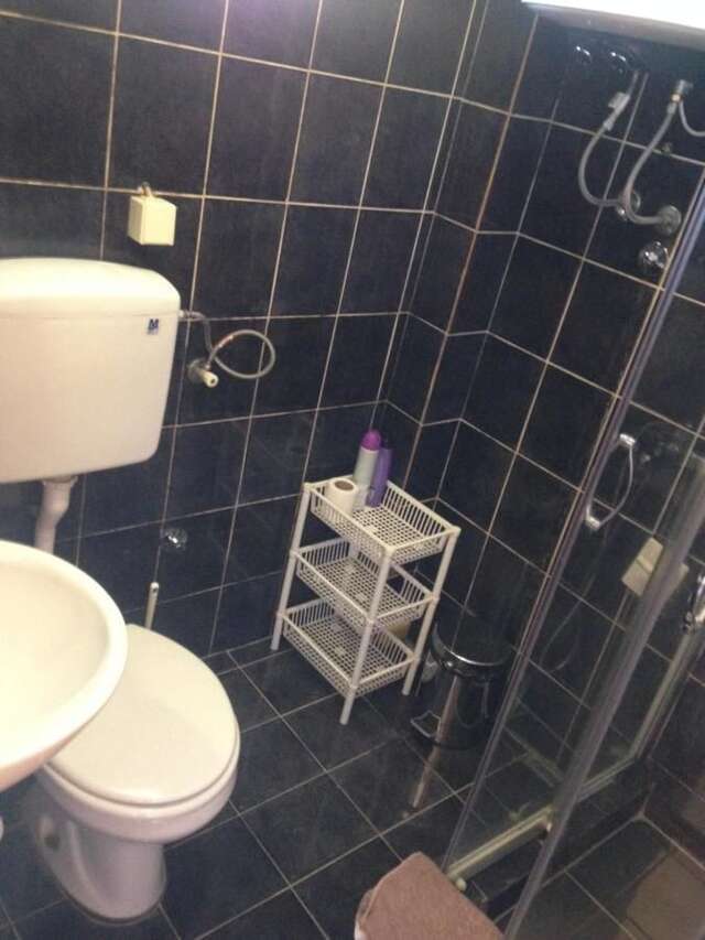 Гостевой дом Rooms In Подгорица-29