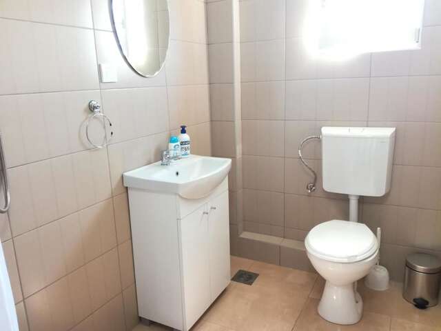 Гостевой дом Rooms In Подгорица-10